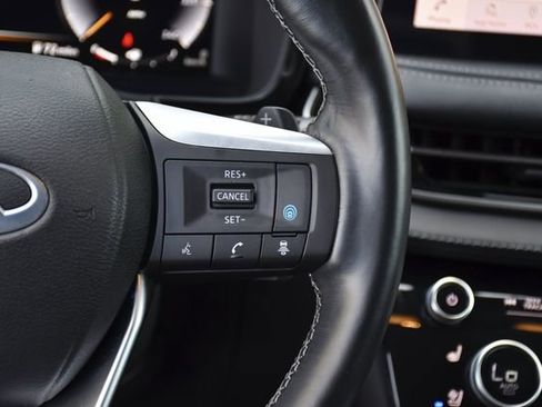 Used 2022 INFINITI QX60 Sensory w/ Cargo Package FWD image 9