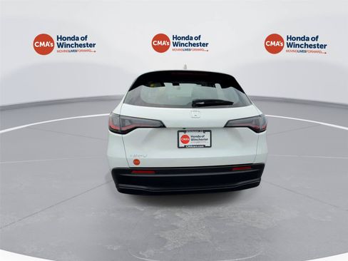 Certified 2025 Honda HR-V LX image 10