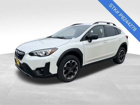 Used 2023 Subaru Crosstrek 2.0i image 3