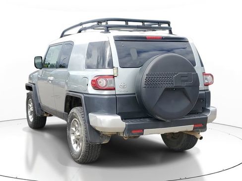 Used 2012 Toyota FJ Cruiser 4WD w/ Convenience Pkg image 3