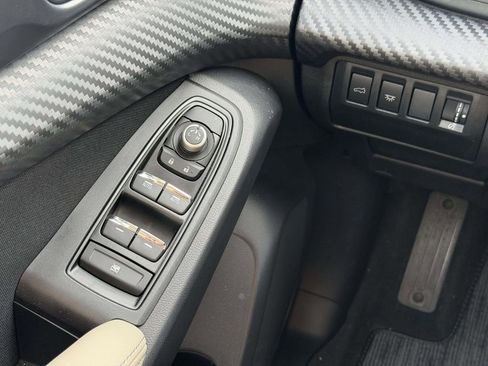 Used 2025 Subaru Ascent Premium AWD/4WD image 19