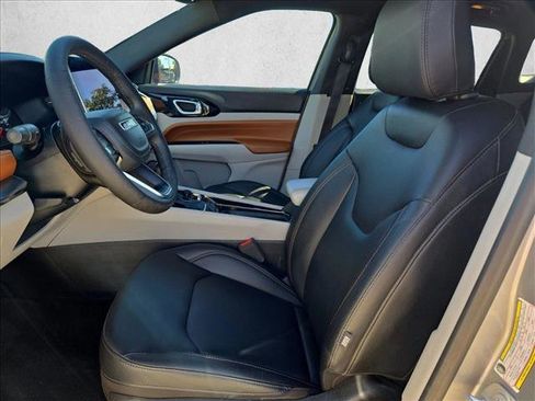 Used 2024 Jeep Compass Limited w/ Sun and Sound Group image 15