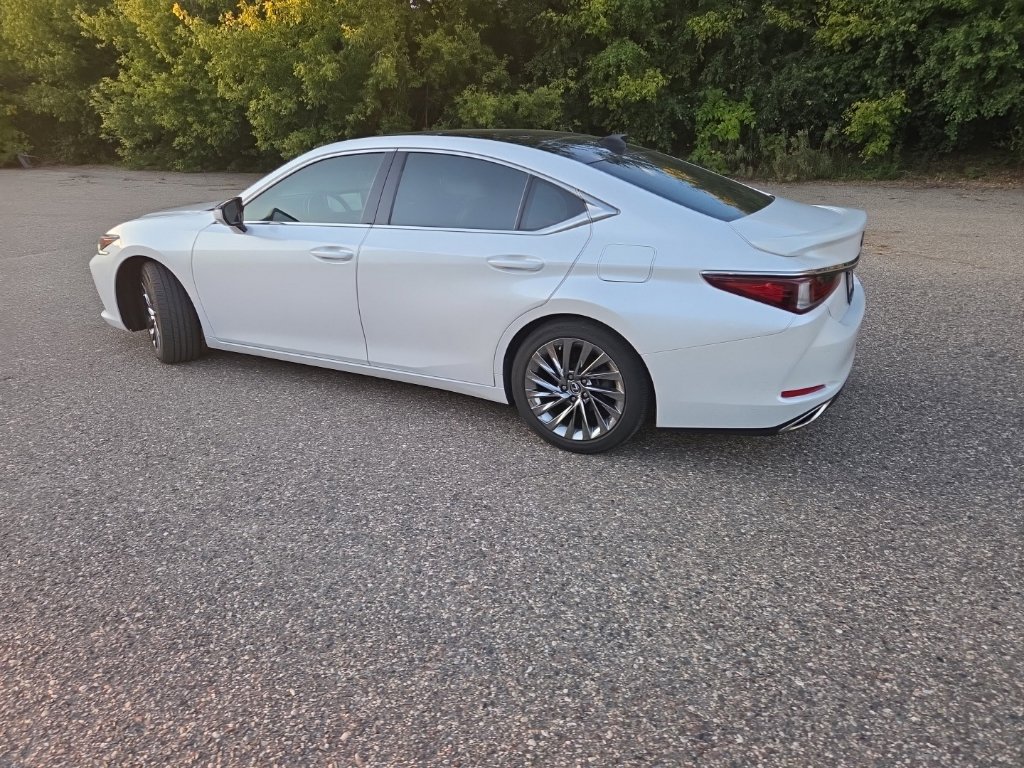 Used 2025 Lexus ES 350 Ultra Luxury w/ Accessory Package (Z1) FWD image 8