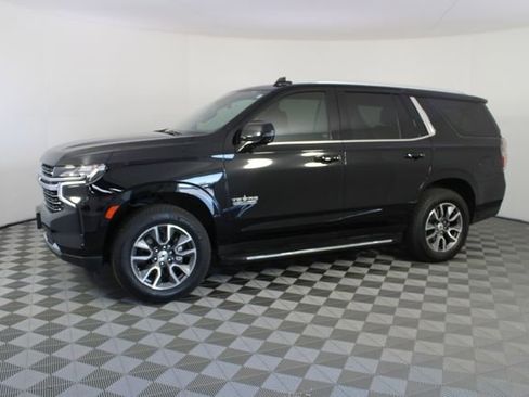 Used 2021 Chevrolet Tahoe LT w/ LT Signature Package image 2