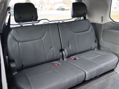 Used 2010 Lexus LX 570 4WD image 23