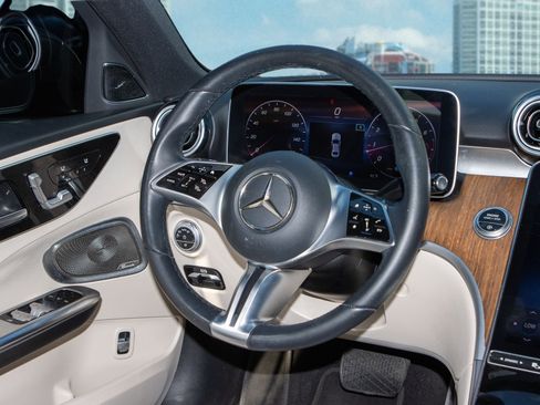 Used 2022 Mercedes-Benz C 300 Sedan w/ Exclusive Trim Package image 22