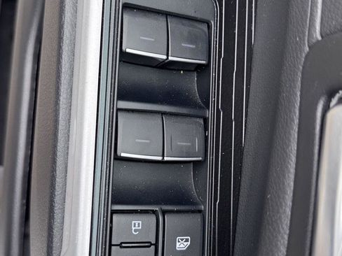 Used 2026 Toyota Sienna XLE Woodland Edition AWD/4WD image 23