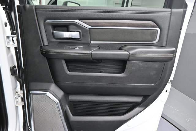 Used 2025 RAM 2500 Laramie AWD/4WD image 23