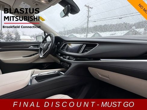 Used 2022 Buick Enclave Avenir image 18