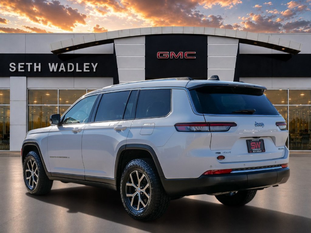 Used 2023 Jeep Grand Cherokee L Limited AWD/4WD image 5