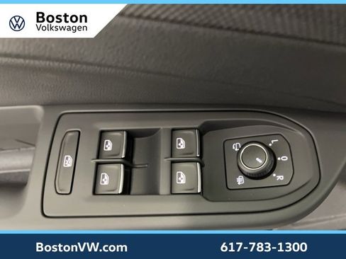 New 2025 Volkswagen GTI SE image 27