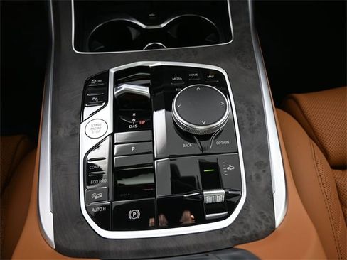 New 2026 BMW X7 xDrive40i image 3