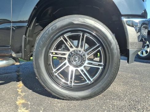 Used 2019 RAM 1500 Big Horn AWD/4WD image 9