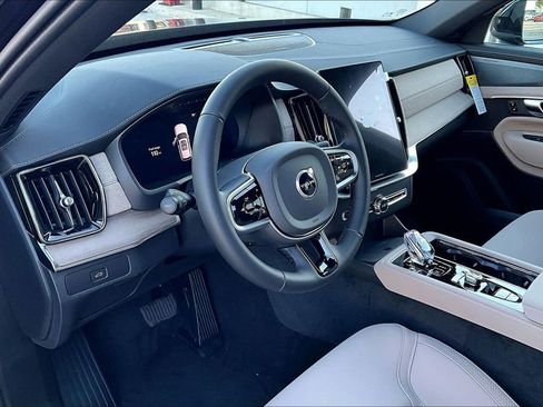New 2026 Volvo XC90 B6 Plus image 27