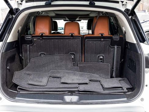 Used 2024 Nissan Pathfinder Platinum image 36