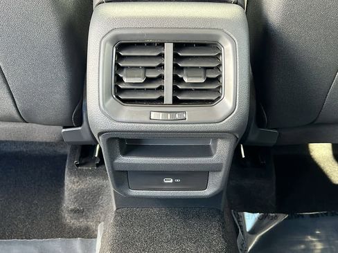 Used 2025 Volkswagen Taos SE image 25