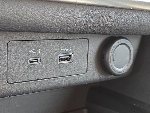 Certified 2022 Nissan Rogue SV image 25