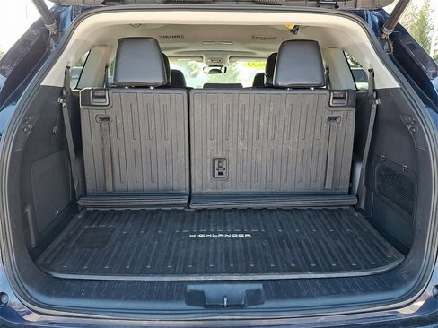 Used 2022 Toyota Highlander Limited image 31