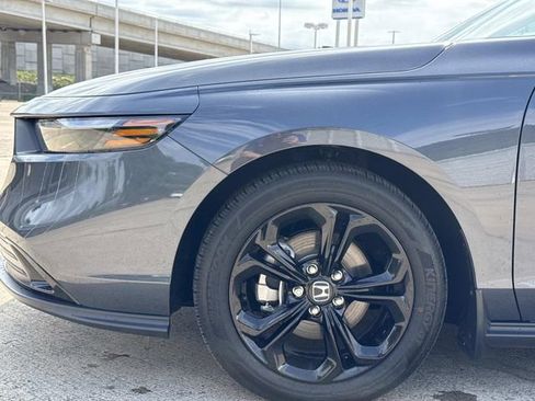 Used 2025 Honda Accord SE image 5