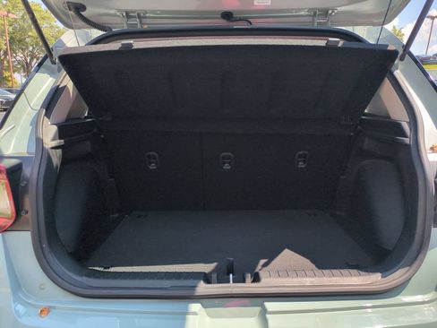 Used 2025 Hyundai Venue SEL FWD image 28