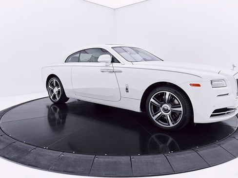 Used 2014 Rolls-Royce Wraith RWD image 18