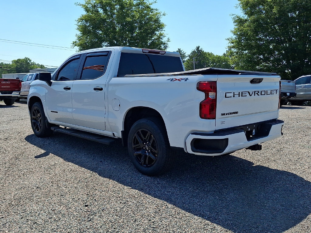 Used 2023 Chevrolet Silverado 1500 Custom AWD/4WD image 7