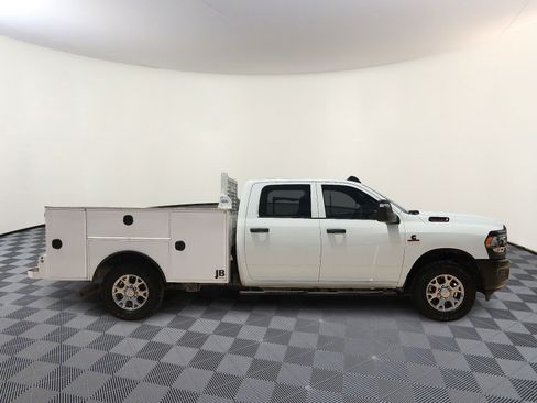 Used 2024 RAM 2500 Tradesman AWD/4WD image 5