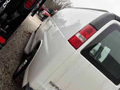 Used 2018 GMC Savana 2500 w/ Driver Convenience Package image 4