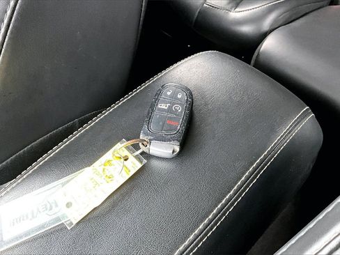 Used 2018 Jeep Cherokee Limited image 10