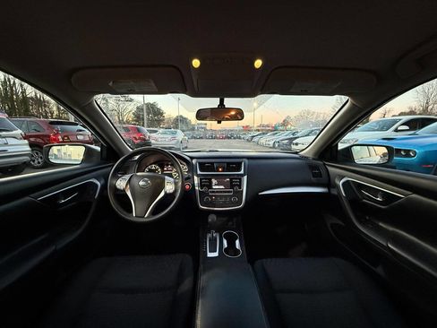 Used 2016 Nissan Altima 2.5 S w/ Power Driver Seat Package image 11