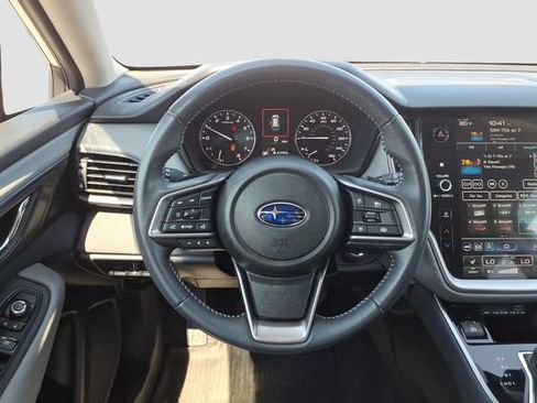 Used 2025 Subaru Outback Premium AWD/4WD image 8