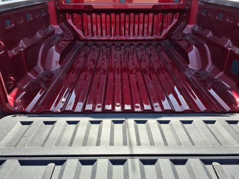 Used 2025 Chevrolet Colorado Trail Boss image 30