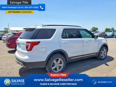 Used 2016 Ford Explorer XLT AWD/4WD image 4
