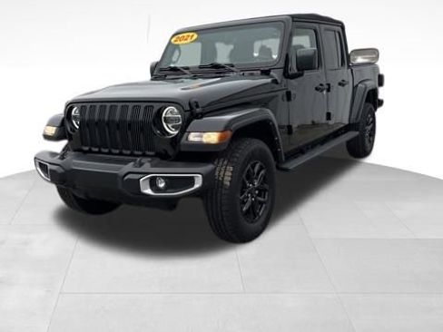 Used 2021 Jeep Gladiator Sport image 3