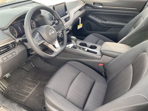 New 2025 Nissan Altima 2.5 SV image 19