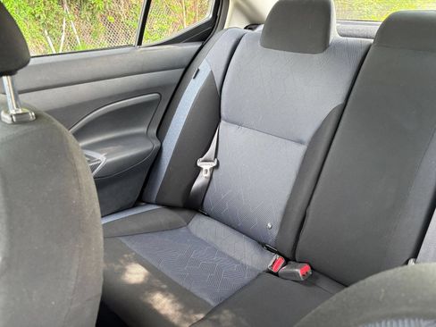 Used 2025 Nissan Versa SV FWD image 38