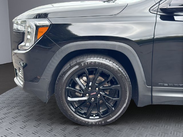 Used 2023 GMC Terrain SLE w/ Driver Convenience Package AWD/4WD image 30