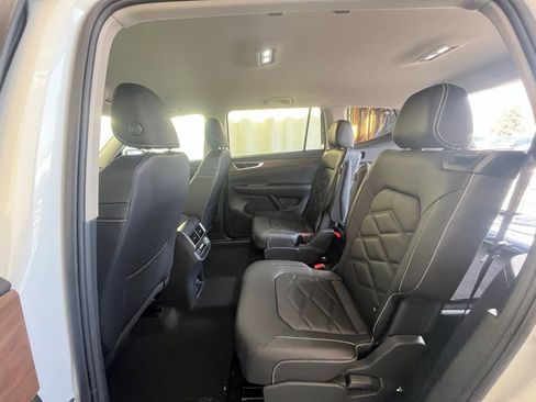 New 2026 Volkswagen Atlas SE image 21