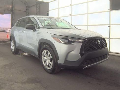 Used 2022 Toyota Corolla Cross L image 1