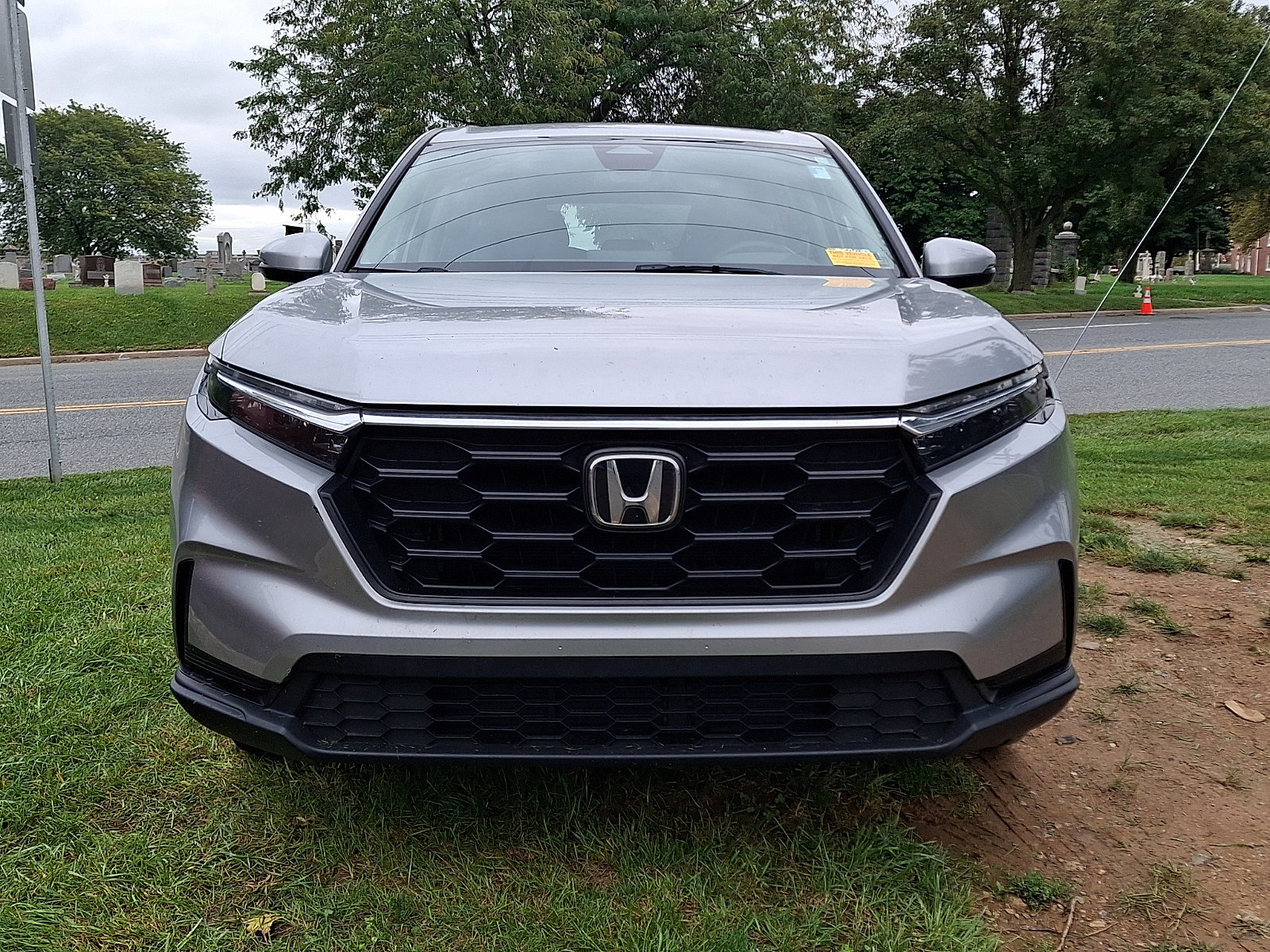 Used 2024 Honda CR-V LX image 2