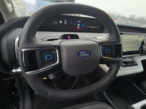 Used 2025 Ford Expedition Max Active image 10