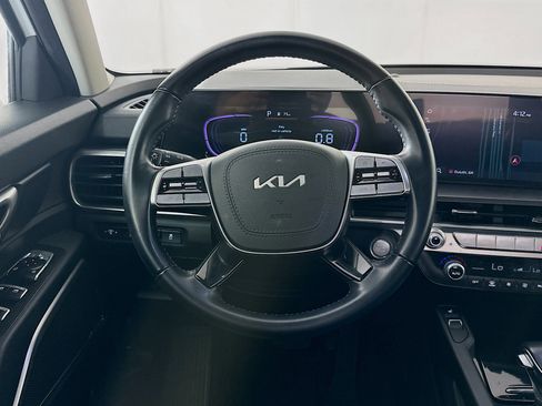 Used 2025 Kia Telluride S image 18