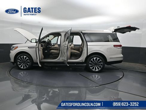 Used 2024 Lincoln Navigator L Reserve AWD/4WD image 61