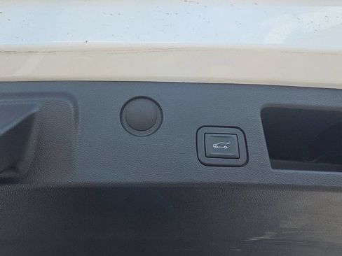 Certified 2025 Chevrolet Equinox LT w/ Convenience Package II FWD image 22