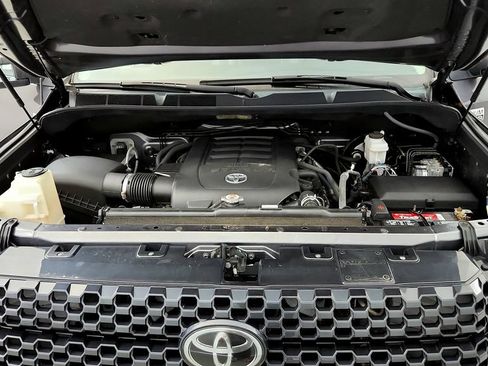 Used 2019 Toyota Tundra Platinum AWD/4WD image 14