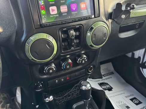Used 2015 Jeep Wrangler Unlimited Sport AWD/4WD image 10