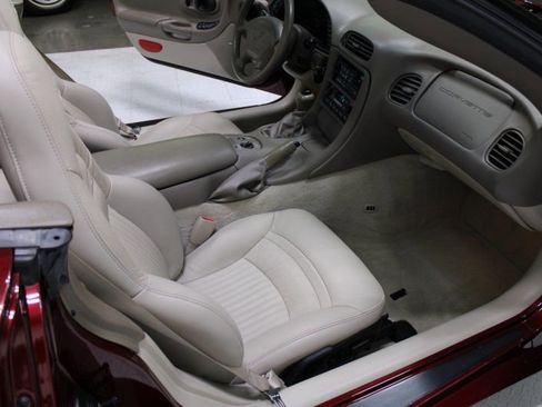 Used 2003 Chevrolet Corvette 50th Anniversary Edition w/ Preferred Equipment Group1 image 8