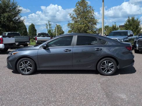 Used 2023 Kia Forte LXS w/ LXS Technology Package FWD image 3