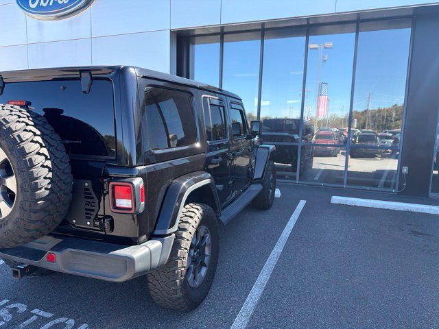 Used 2018 Jeep Wrangler Unlimited Sahara AWD/4WD image 3