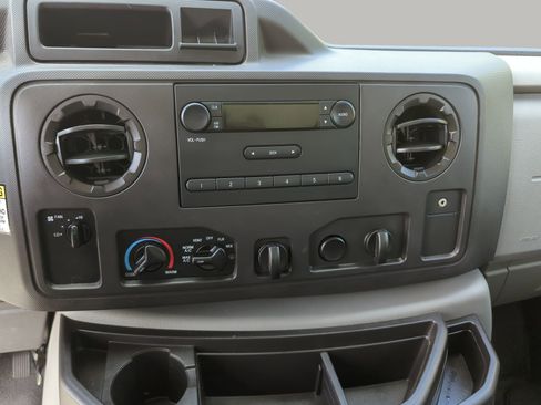 Used 2019 Ford E-350 and Econoline 350 Super Duty RWD image 56